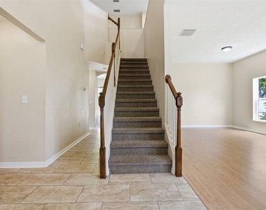 2631 Queen Alberta Drive - Photo Thumbnail 4