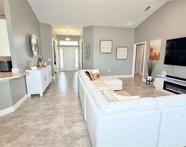 4015 Tullamore Lane - Photo Thumbnail 5