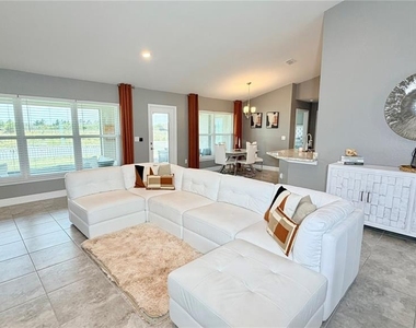 4015 Tullamore Lane - Photo Thumbnail 14