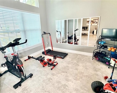 4015 Tullamore Lane - Photo Thumbnail 9