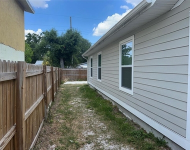 3735 39th Avenue N - Photo Thumbnail 1