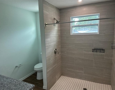 3735 39th Avenue N - Photo Thumbnail 10