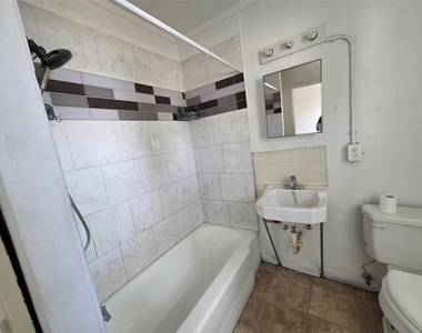 5214 7 Th Street - Photo Thumbnail 5