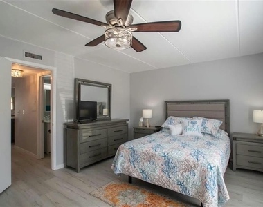 12760 Indian Rocks Road - Photo Thumbnail 6