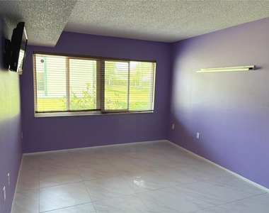 7560 92nd Street - Photo Thumbnail 12