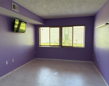 7560 92nd Street - Photo Thumbnail 14