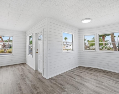 4851 W Gandy Boulevard - Photo Thumbnail 12