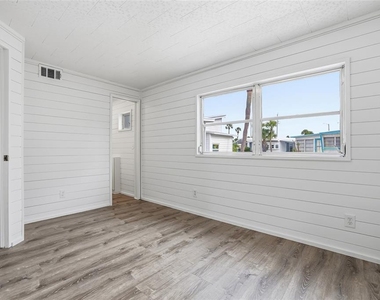 4851 W Gandy Boulevard - Photo Thumbnail 17