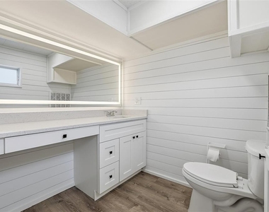 4851 W Gandy Boulevard - Photo Thumbnail 18