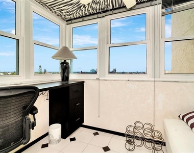 15462 Gulf Boulevard - Photo Thumbnail 5