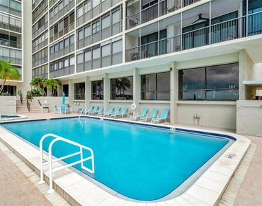 15462 Gulf Boulevard - Photo Thumbnail 32