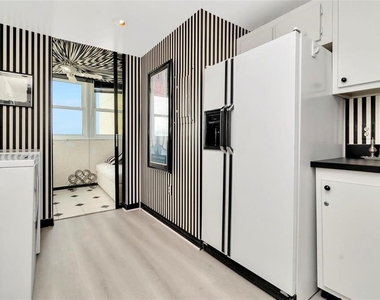 15462 Gulf Boulevard - Photo Thumbnail 2