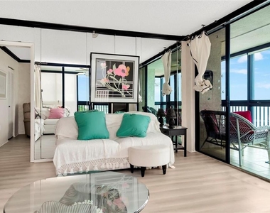 15462 Gulf Boulevard - Photo Thumbnail 12