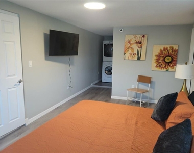 4021 Eagle Nest Drive - Photo Thumbnail 17