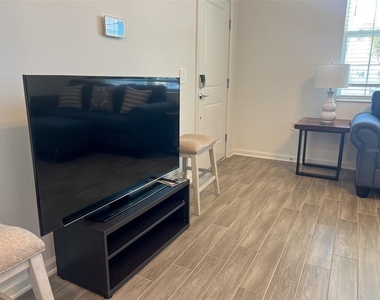 6488 Needle Way - Photo Thumbnail 3