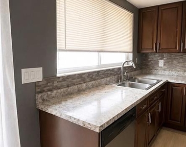 2203 Silver Pines Place - Photo Thumbnail 6
