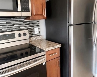 2203 Silver Pines Place - Photo Thumbnail 7