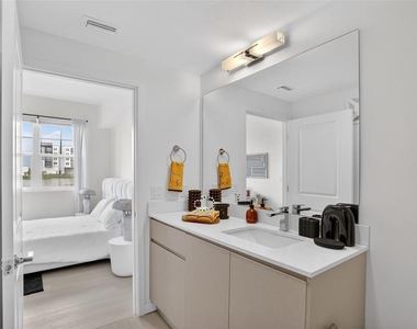 5579 Millenia Park Boulevard - Photo Thumbnail 5