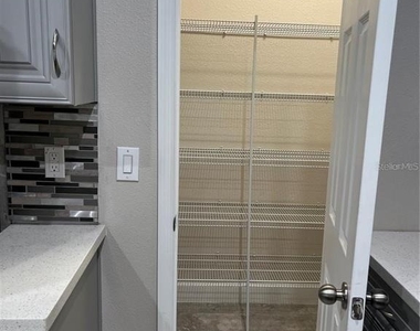 2910 Windmill Drive - Photo Thumbnail 9