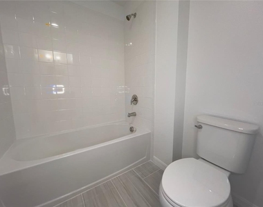 490 Thompson Village Avenue - Photo Thumbnail 19