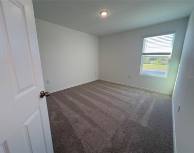 490 Thompson Village Avenue - Photo Thumbnail 23