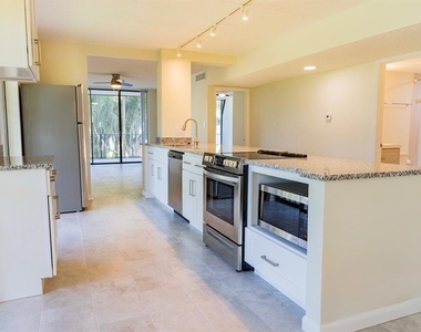208 Lake Howard Drive Nw - Photo Thumbnail 6