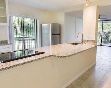 208 Lake Howard Drive Nw - Photo Thumbnail 9