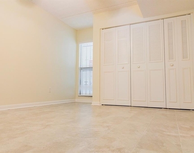 208 Lake Howard Drive Nw - Photo Thumbnail 15