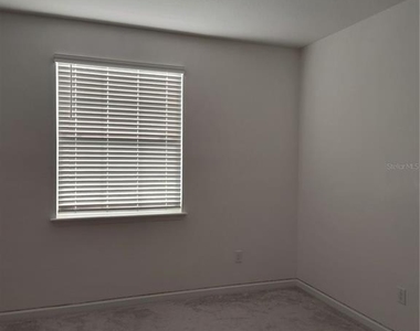 1632 Nw 44th Court Road - Photo Thumbnail 14