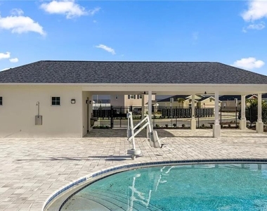 1632 Nw 44th Court Road - Photo Thumbnail 2