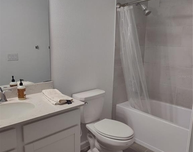 1632 Nw 44th Court Road - Photo Thumbnail 15