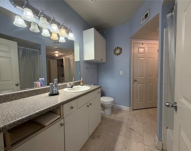 300 E South Street - Photo Thumbnail 12