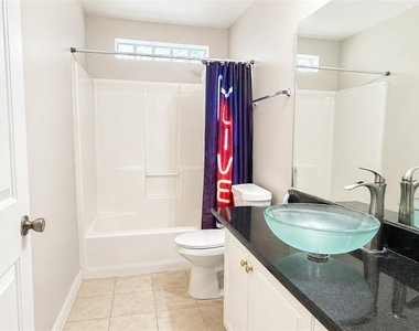 1705 Circe Lake Court - Photo Thumbnail 8
