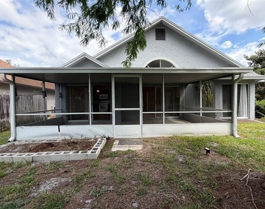 625 Remington Oak Drive - Photo Thumbnail 17