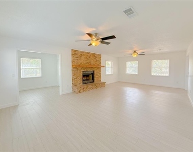 2827 Sanctuary Lane - Photo Thumbnail 24