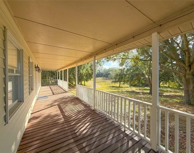 2827 Sanctuary Lane - Photo Thumbnail 8