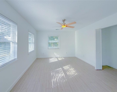 2827 Sanctuary Lane - Photo Thumbnail 35