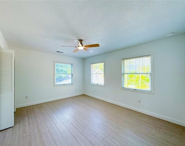 2827 Sanctuary Lane - Photo Thumbnail 49