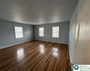 10 N 17th - Photo Thumbnail 7