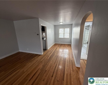 10 N 17th - Photo Thumbnail 6