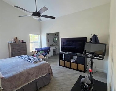 10158 Brandon Circle - Photo Thumbnail 15