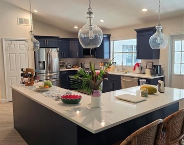 10158 Brandon Circle - Photo Thumbnail 2