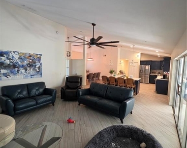 10158 Brandon Circle - Photo Thumbnail 3