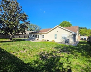 10158 Brandon Circle - Photo Thumbnail 22