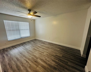 3005 Wainwright Court - Photo Thumbnail 4