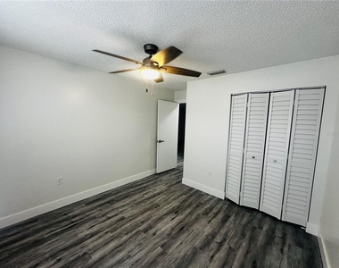 3005 Wainwright Court - Photo Thumbnail 8
