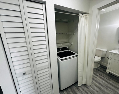 3005 Wainwright Court - Photo Thumbnail 11