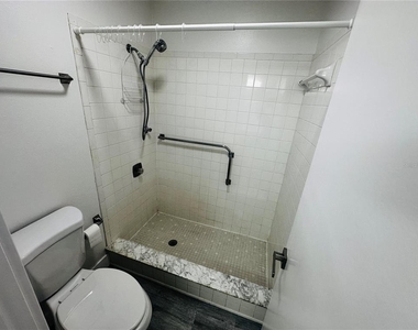 3005 Wainwright Court - Photo Thumbnail 6