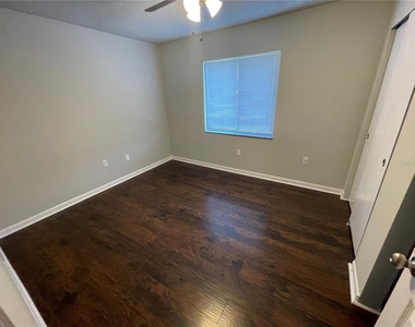 525 Conway Road - Photo Thumbnail 6