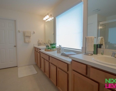 3809 Mt Vernon Way - Photo Thumbnail 21